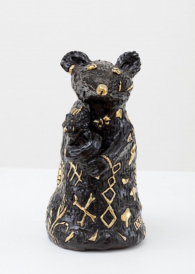 LUCINDA MUDGE, RAT MOTHER
2020, CERAMIC, GOLD LUSTRE